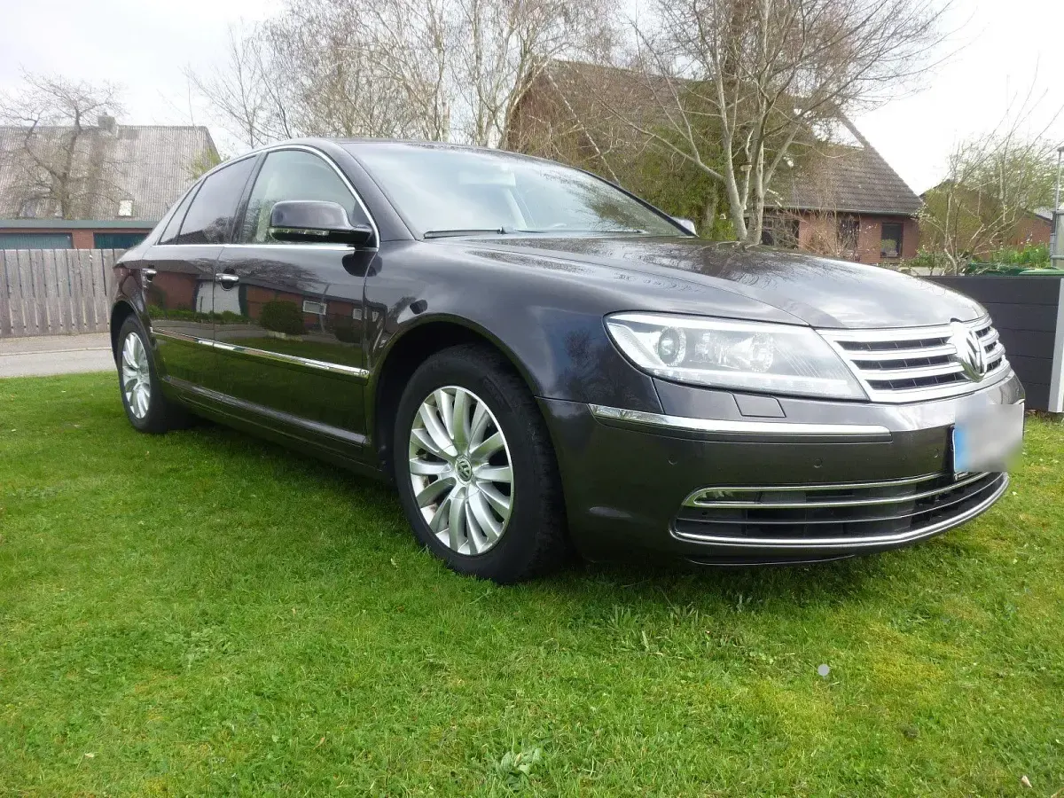Gebraucht VW Phaeton 245 PS (180 kW) 2014 Braun Limousine