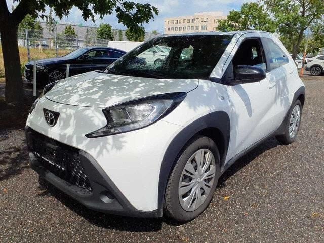 Weiß Gebraucht 2025 Toyota Aygo Kleinwagen | 15.930 € (Fairer Preis) - Bild 1/3