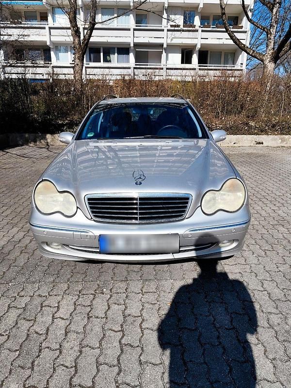 Gebraucht Mercedes 320 218 PS (160 kW) 2003 Silber Kombi