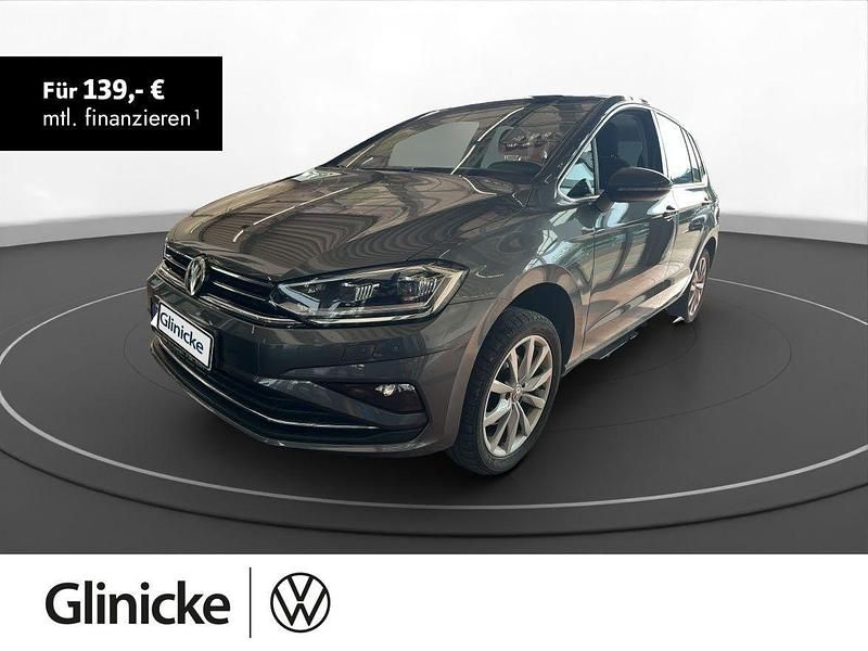 Gebraucht VW Golf VII Highline 131 PS (96 kW) 2019 Grau Limousine