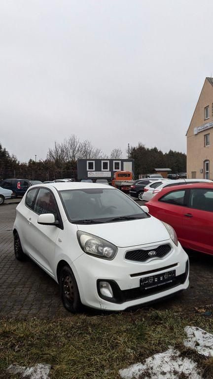 Gebraucht Kia Picanto Attract 69 PS (50 kW) 2013 Weiß Kleinwagen
