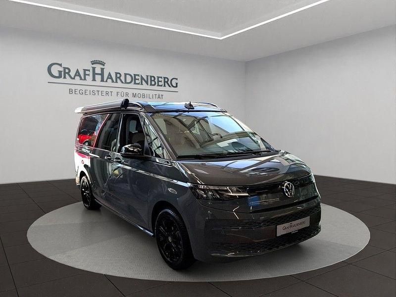 Neu VW California Beach 150 PS (110 kW) 2026 Schwarz Van