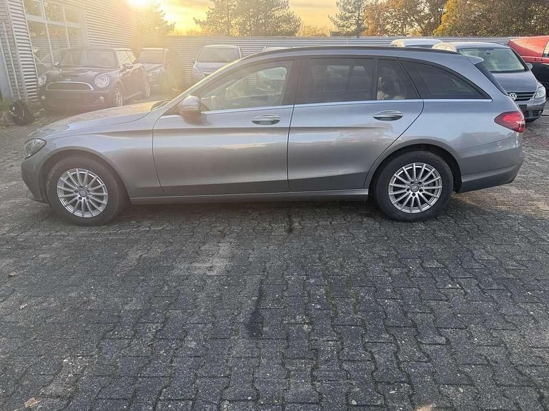 Gebraucht Mercedes C200 136 PS (100 kW) 2015 Schwarz Kombi