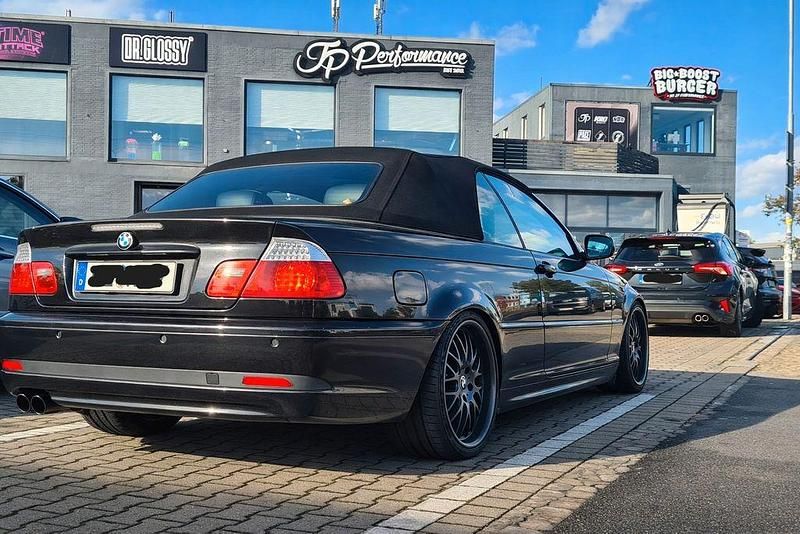 Gebraucht BMW 330 231 PS (169 kW) 2004 Schwarz Cabrio