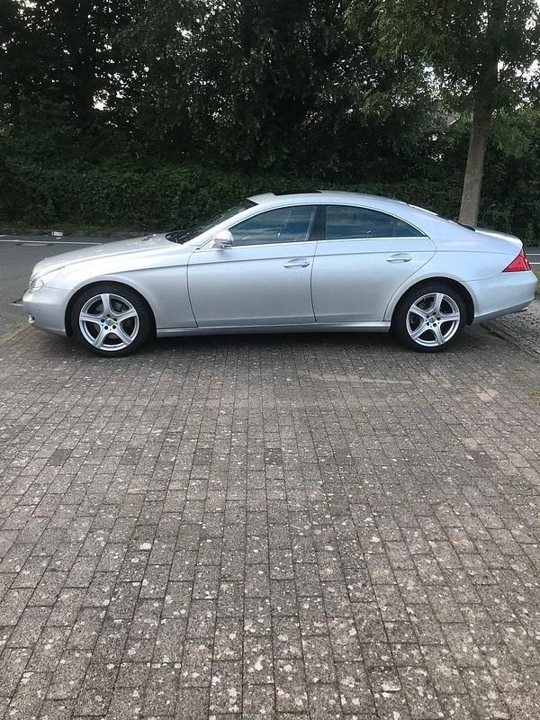Gebraucht Mercedes CLS350 272 PS (200 kW) 2004 Silber Coupé