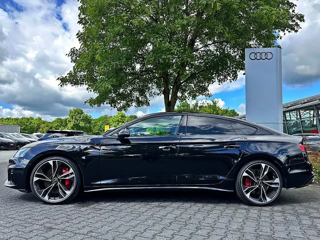Gebraucht Audi S5 Sportback Competition 341 PS (250 kW) 2024 Mythosschwarz metallic Kleinwagen