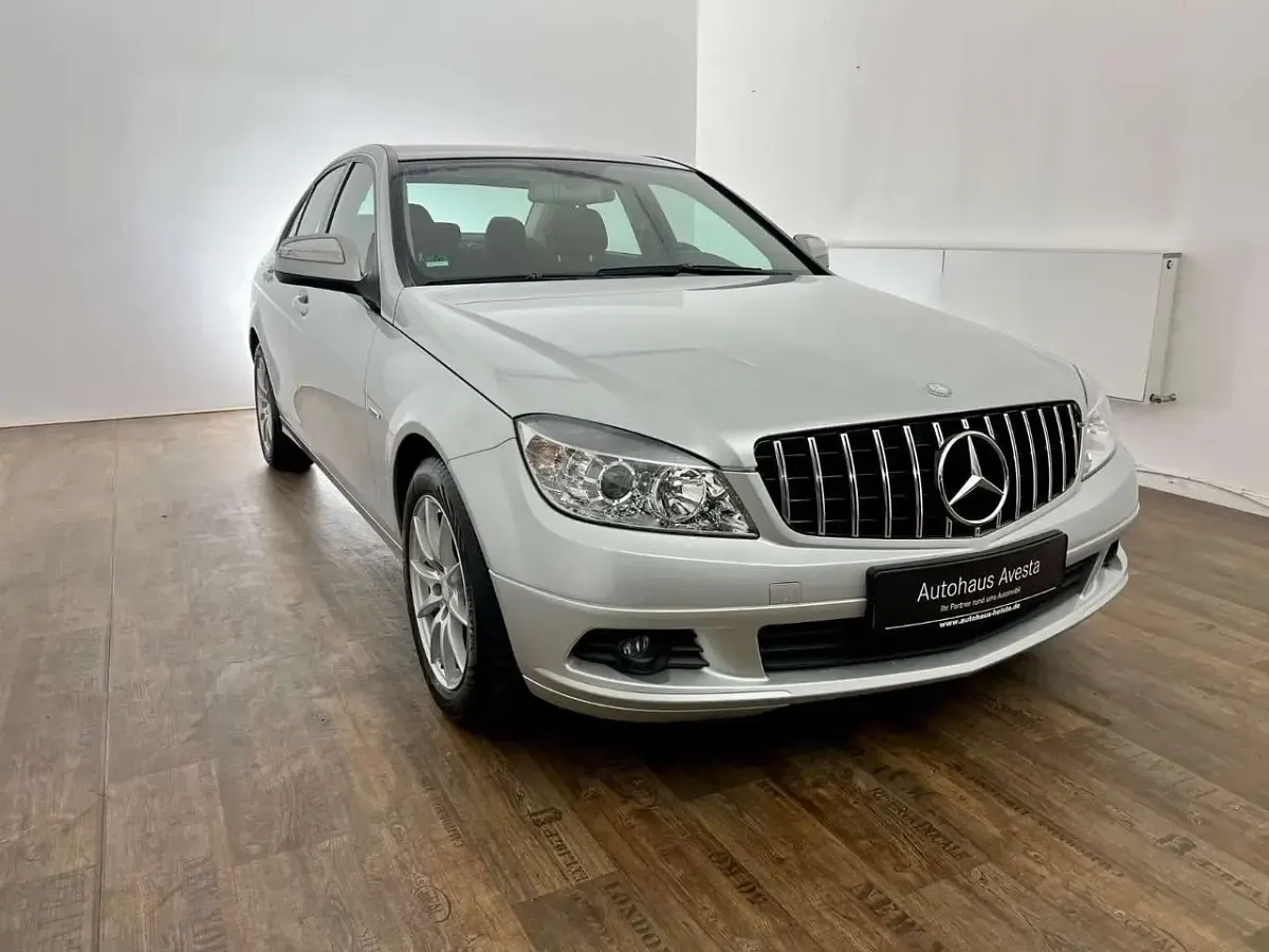 Gebraucht Mercedes C180 156 PS (114 kW) 2008 Silber Limousine