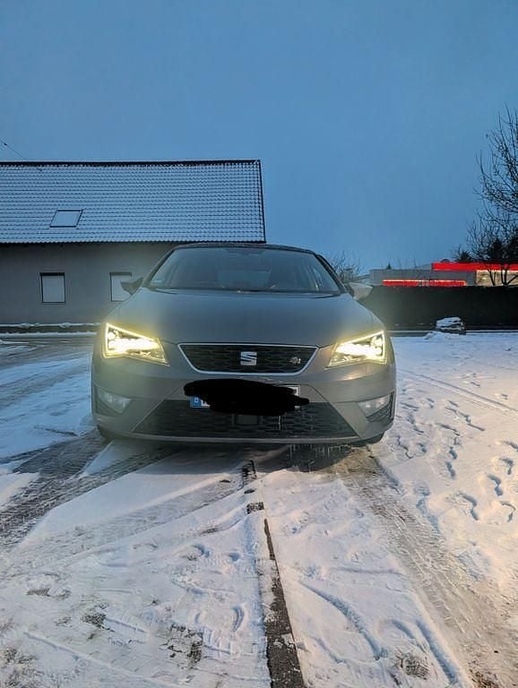 Grau Gebraucht 2014 Seat Leon FR Limousine | 12.500 € (Etwas zu teuer) - Bild 1/4