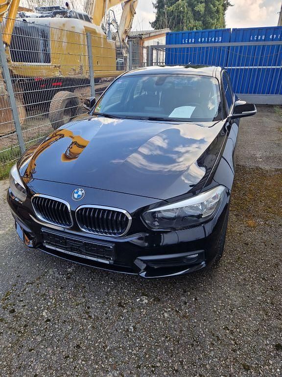 Gebraucht BMW 116 Advantage 109 PS (80 kW) 2016 Schwarz Kleinwagen
