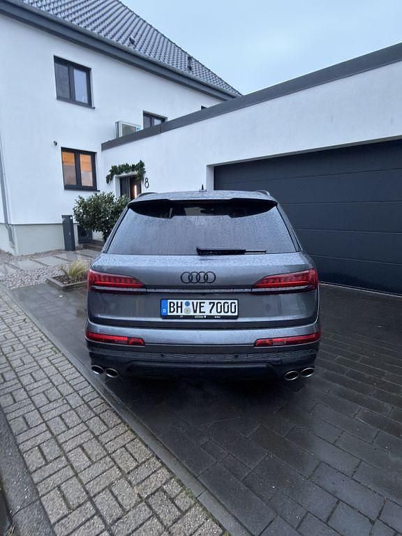 Grau Gebraucht 2022 Audi SQ7 Competition SUV | 66.000 € (Superpreis) - Bild 1/4