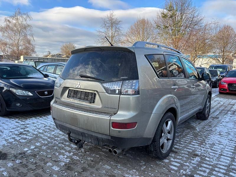 Gebraucht Mitsubishi Outlander Intense 156 PS (114 kW) 2008 Gelb SUV