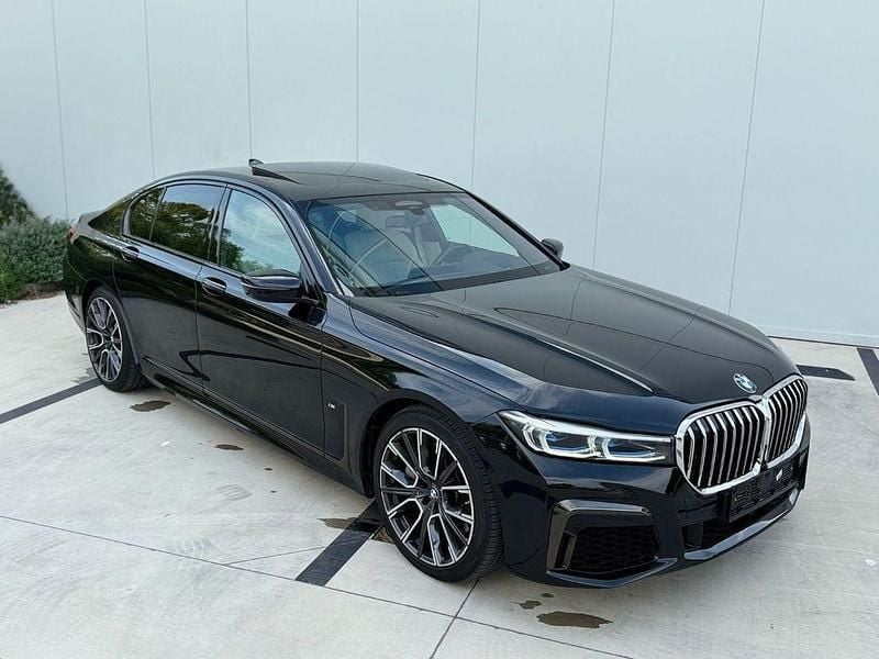 Schwarz Gebraucht 2021 BMW 740 M Sport Limousine | 48.999 € (Teuer) - Bild 1/4