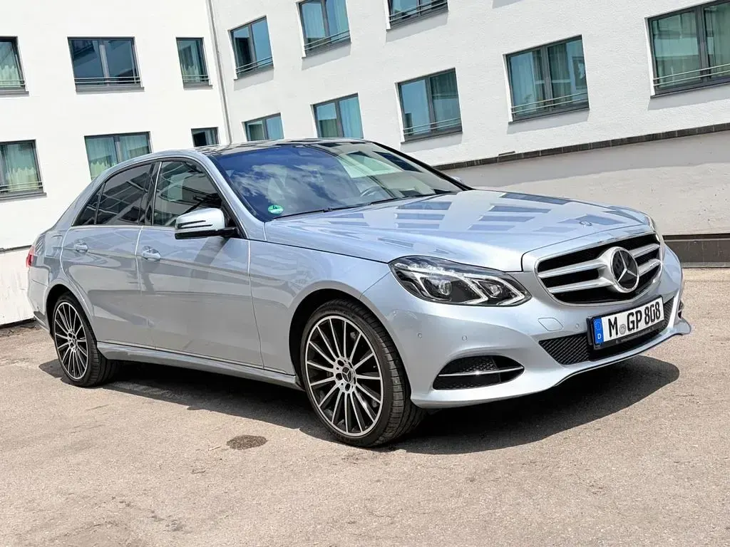 Gebraucht Mercedes E400 Avantgarde 333 PS (244 kW) 2013 Silber Limousine