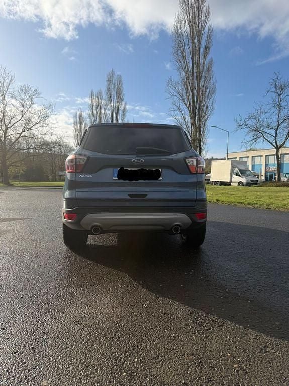 Gebraucht Ford Kuga Titanium 150 PS (110 kW) 2019 Blau SUV