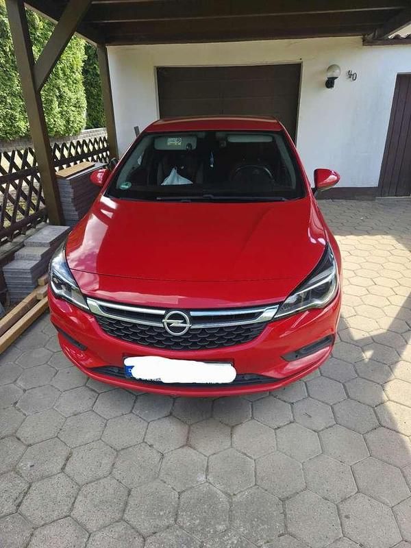 Rot Gebraucht 2017 Opel Astra Edition Kombi | 8.800 € (Guter Preis) - Bild 1/4
