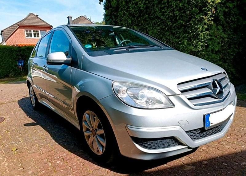 Gebraucht Mercedes B180 109 PS (80 kW) 2010 Van / Kleinbus