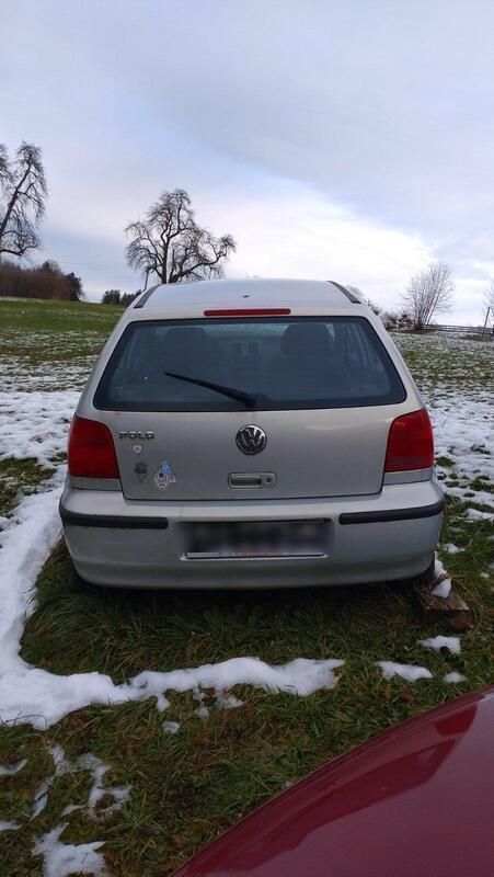 Silber Gebraucht 2000 VW Polo Kleinwagen | 250 € (Superpreis) - Bild 1/4