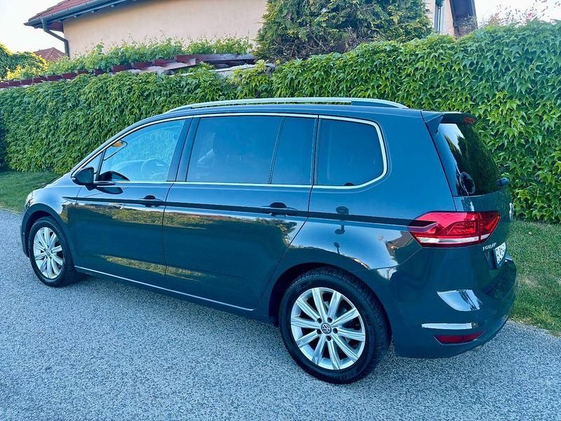 Gebraucht VW Touran Highline 150 PS (110 kW) 2016 Grau Van / Kleinbus