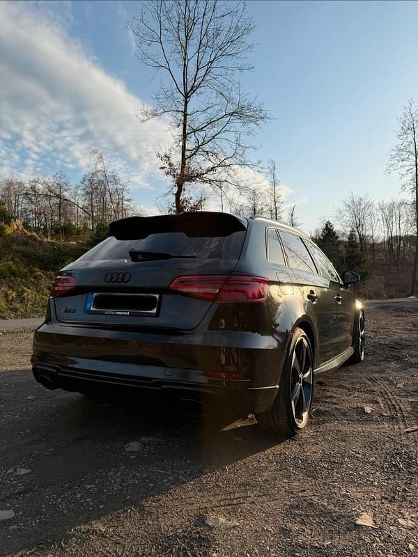 Gebraucht Audi RS3 Sportback Performance 400 PS (294 kW) 2020 Schwarz Kleinwagen