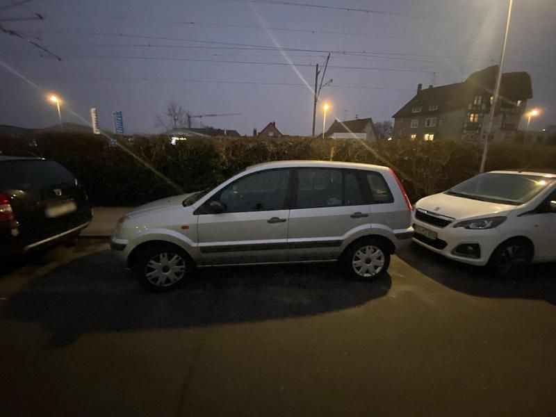 Gebraucht Ford Fusion 90 PS (66 kW) 2008 Silber Kleinwagen