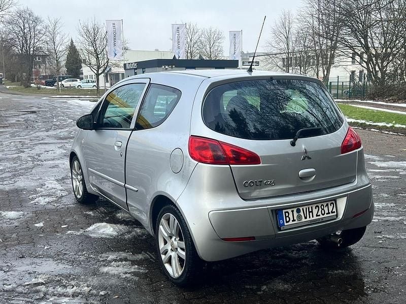 Gebraucht Mitsubishi Colt Invite 95 PS (69 kW) 2005 Silber Kleinwagen