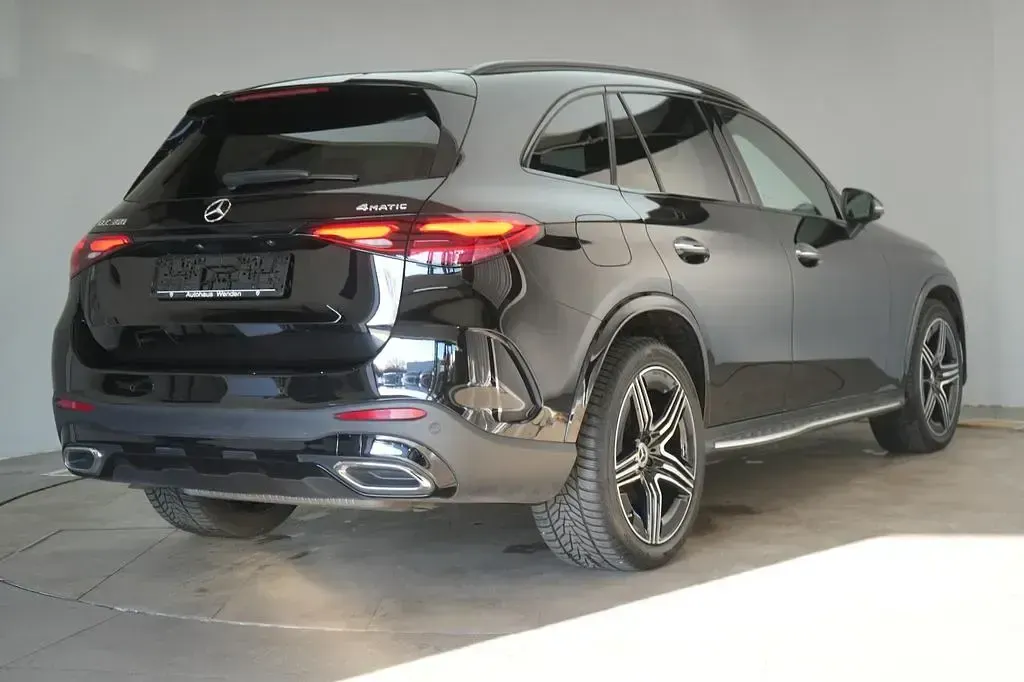 Gebraucht Mercedes GLC300 Advanced 258 PS (189 kW) 2023 Schwarz SUV