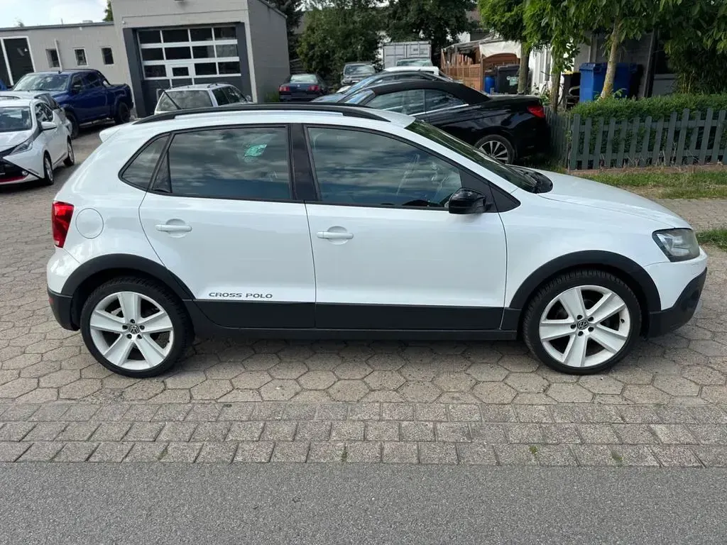 Gebraucht VW Polo Cross 90 PS (66 kW) 2014 Weiß Kleinwagen
