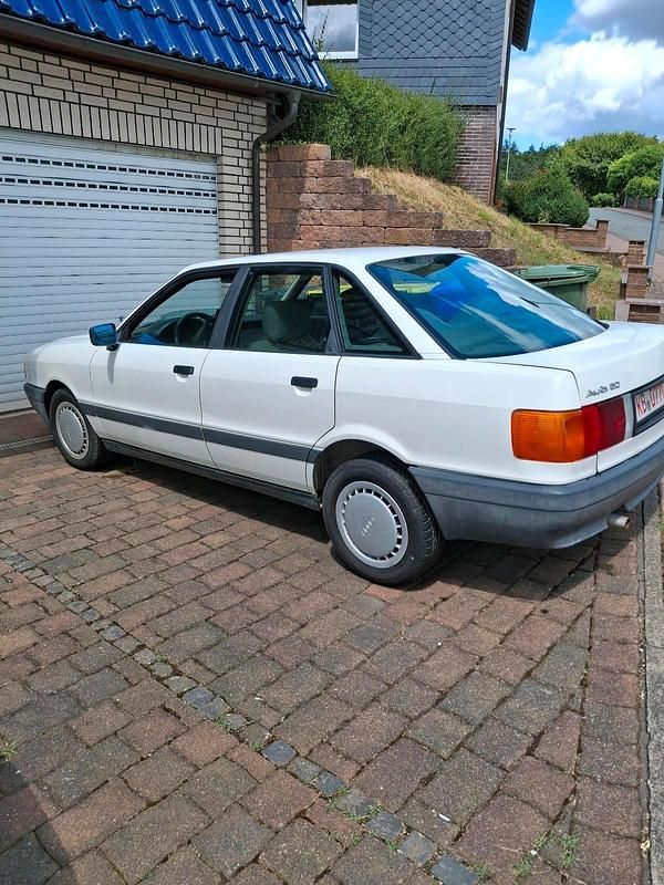 Gebraucht Audi 80 75 PS (55 kW) 1987 Weiß Limousine