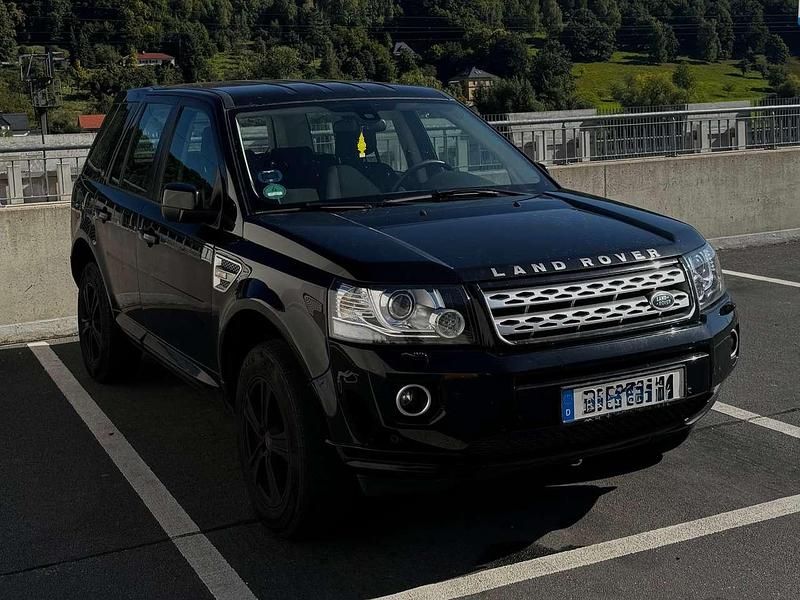 Schwarz Gebraucht 2013 Land Rover Freelander 2 S SUV | 8.999 € (Teuer) - Bild 1/4