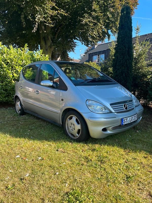 Silber Gebraucht 2003 Mercedes A170 Limousine | 890 € (Fairer Preis) - Bild 1/4