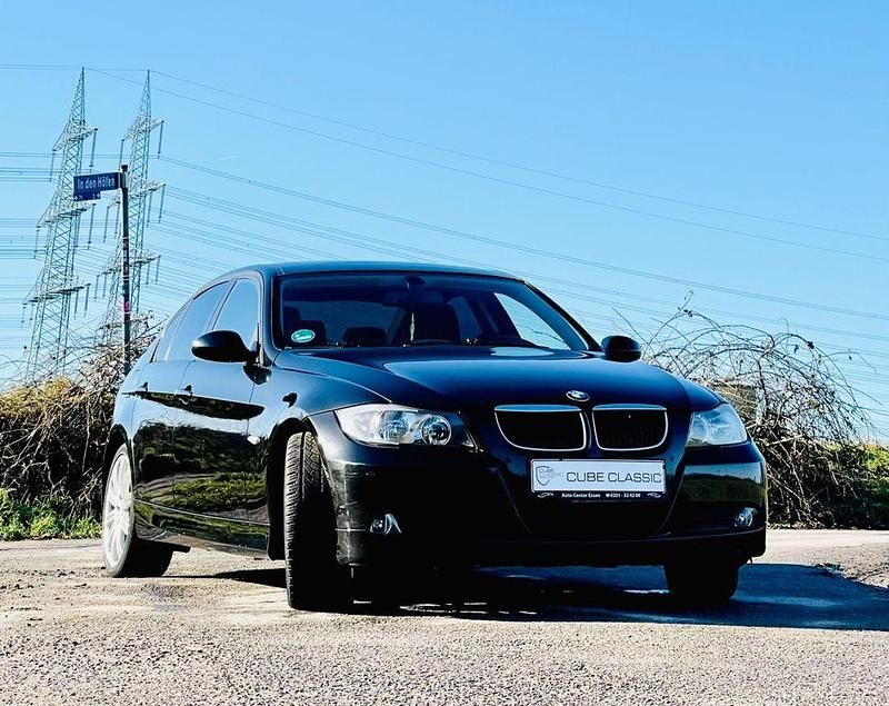 Schwarz Gebraucht 2006 BMW 320 Exclusive Limousine | 4.450 € (Fairer Preis) - Bild 1/4