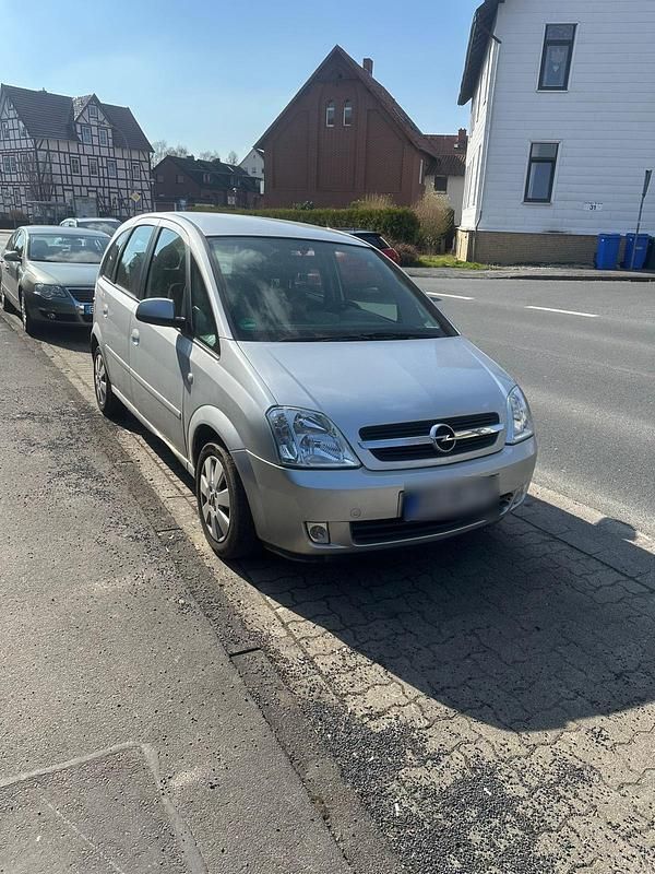 Gebraucht Opel Meriva 100 PS (73 kW) 2004 Silber Van / Kleinbus