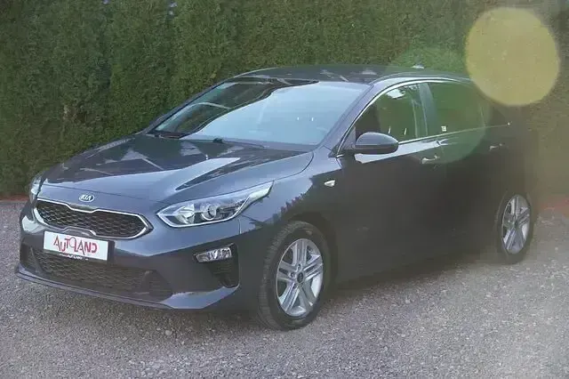 Gebraucht Kia Ceed Vision 140 PS (102 kW) 2019 Grau Kleinwagen
