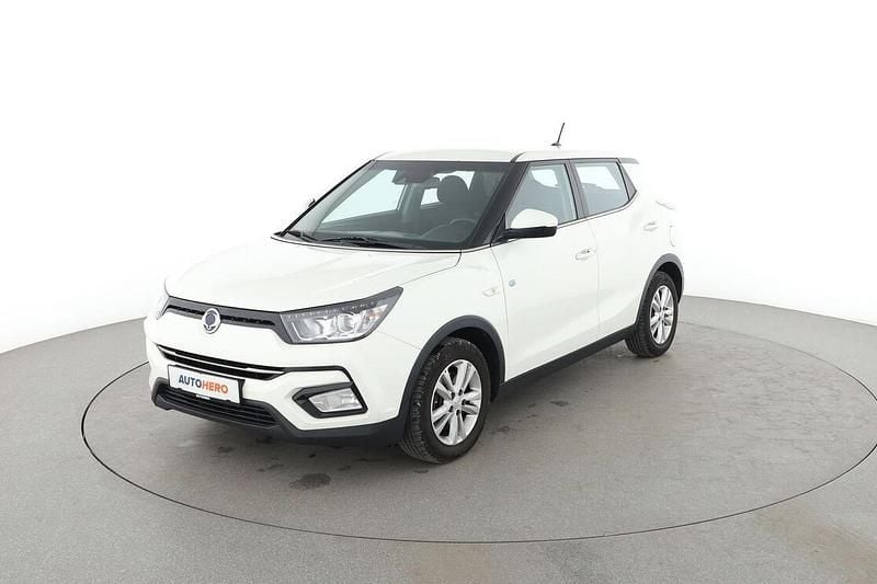 Weiß Gebraucht 2018 Ssangyong (KGM) Tivoli Quartz SUV | 10.790 € - Bild 1/3