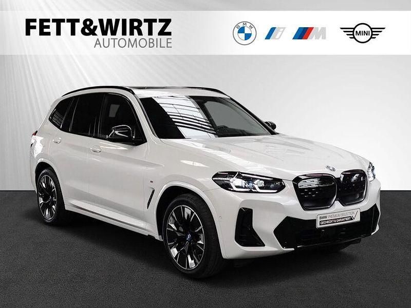 Weiss Gebraucht 2023 BMW iX3 Shadowline SUV | 48.600 € (Guter Preis) - Bild 1/1