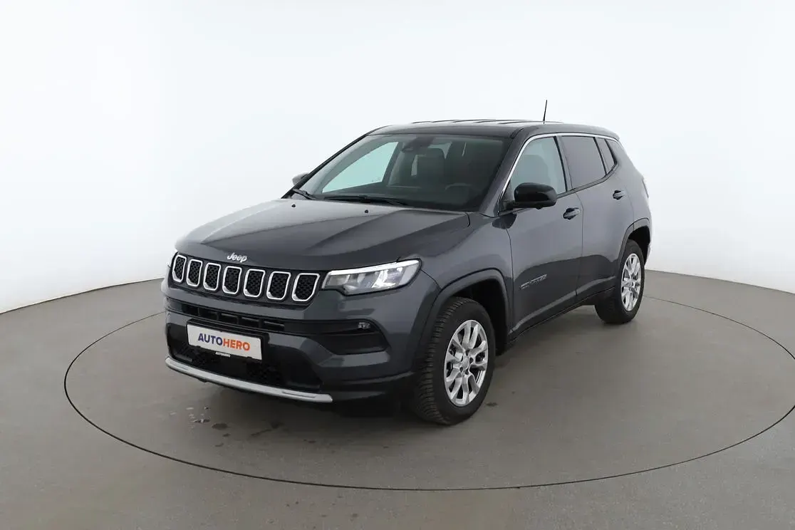Gebraucht Jeep Compass Altitude 2024 SUV