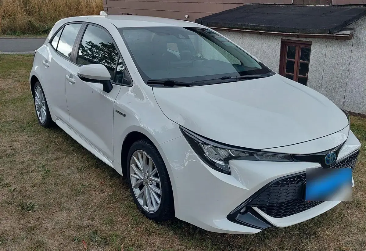 Gebraucht Toyota Corolla Business Edition 122 PS (89 kW) 2019 Weiß Limousine