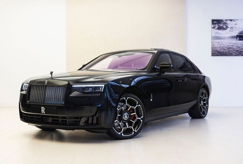 Schwarz Neu 2025 Rolls Royce Ghost Limousine | 509.288 € - Bild 1/4