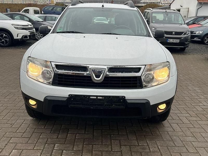 Gebraucht Dacia Duster Lauréate 105 PS (77 kW) 2012 Weiß SUV