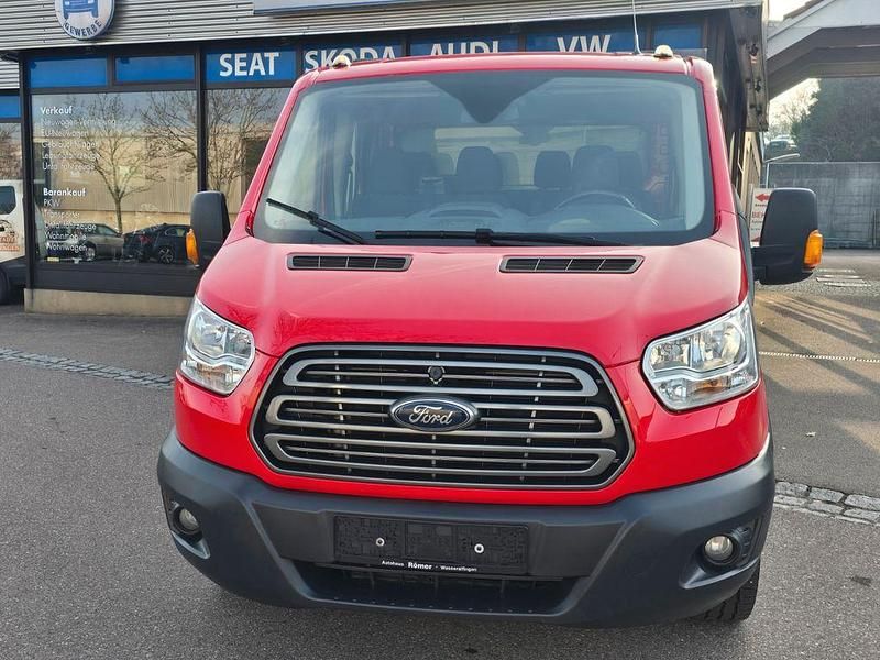 Second-hand Ford Transit 170 CP (125 kW) 2018 Roșu Monovolum