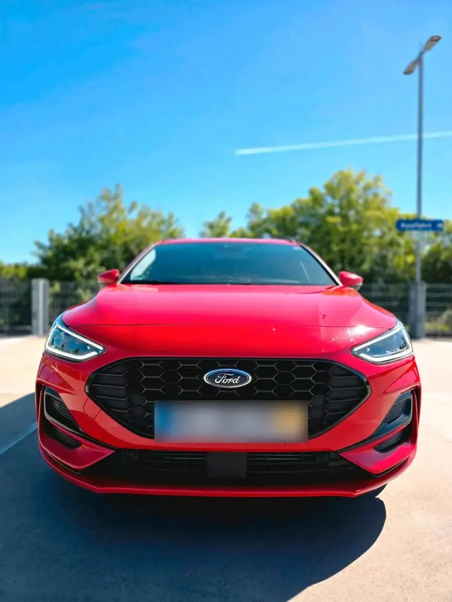 Gebraucht Ford Focus ST-Line 155 PS (114 kW) 2024 Rot Kombi