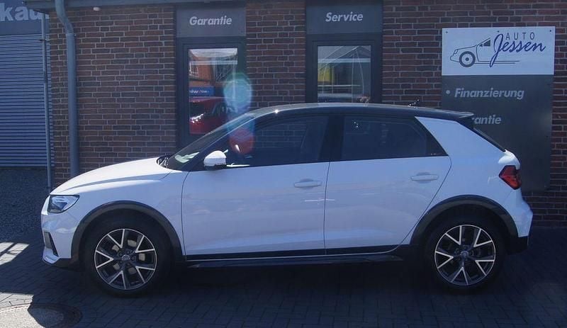 Second-hand Audi A1 Basis 116 CP (85 kW) 2020 Alb SUV