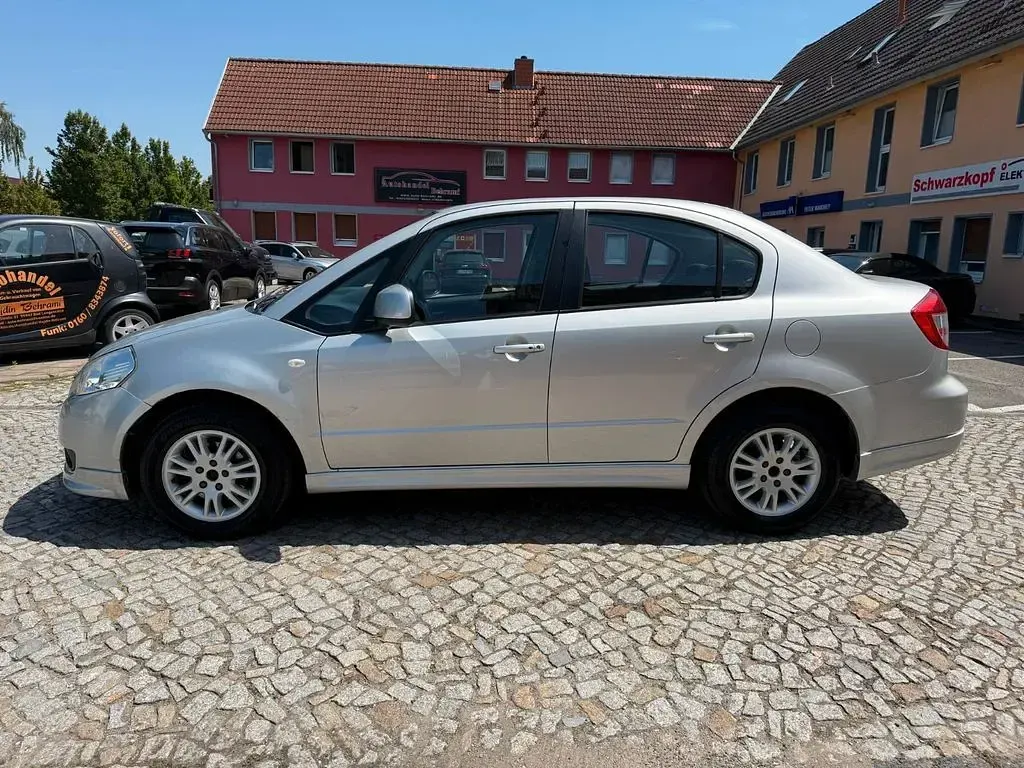 Gebraucht Suzuki SX4 Comfort 107 PS (78 kW) 2008 Silber Limousine