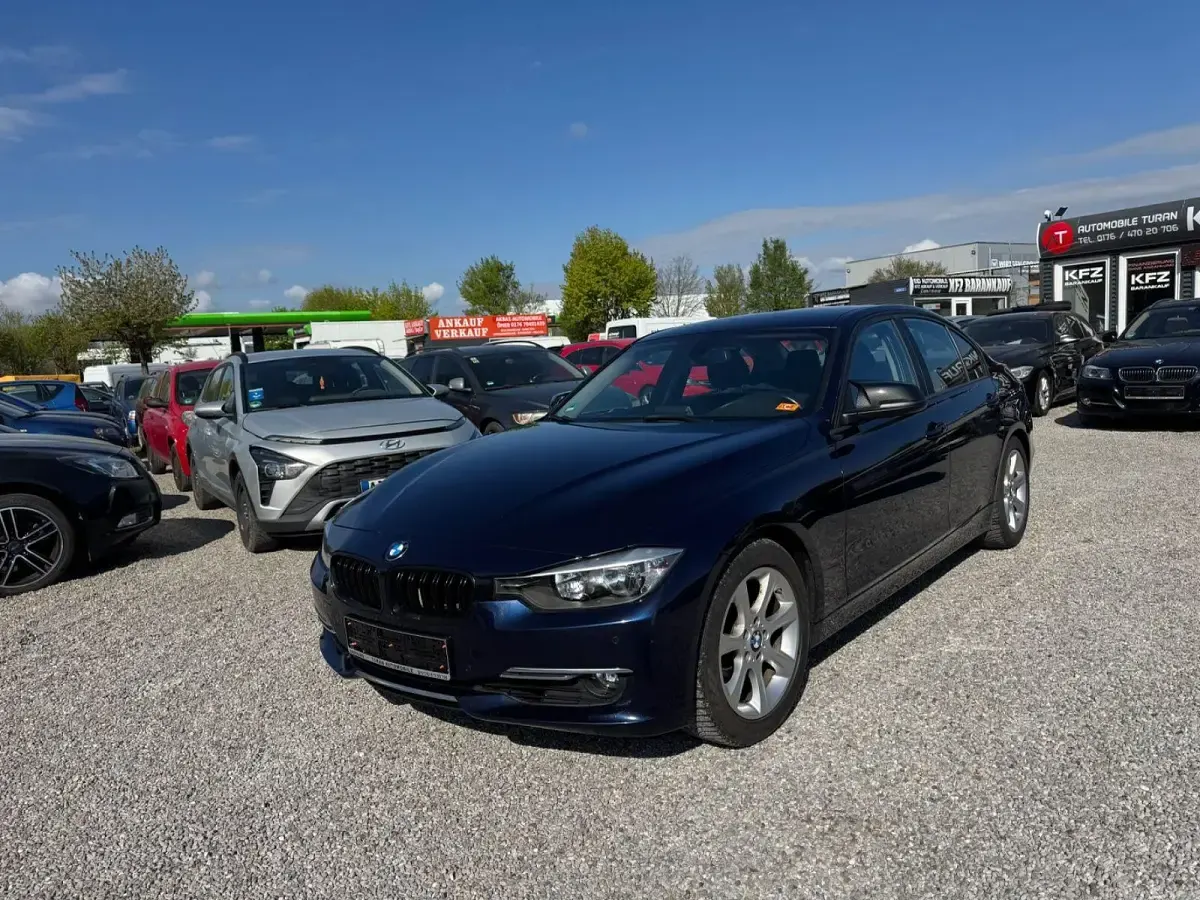 Gebraucht BMW 325 Performance 224 PS (164 kW) 2015 Blau Limousine