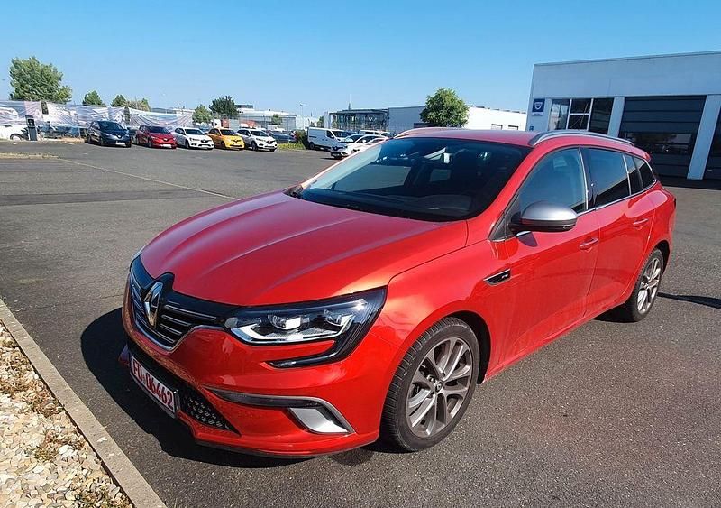 Rot Gebraucht 2018 Renault Mégane GT Line GT-Line Limousine | 13.900 € (Fairer Preis) - Bild 1/4