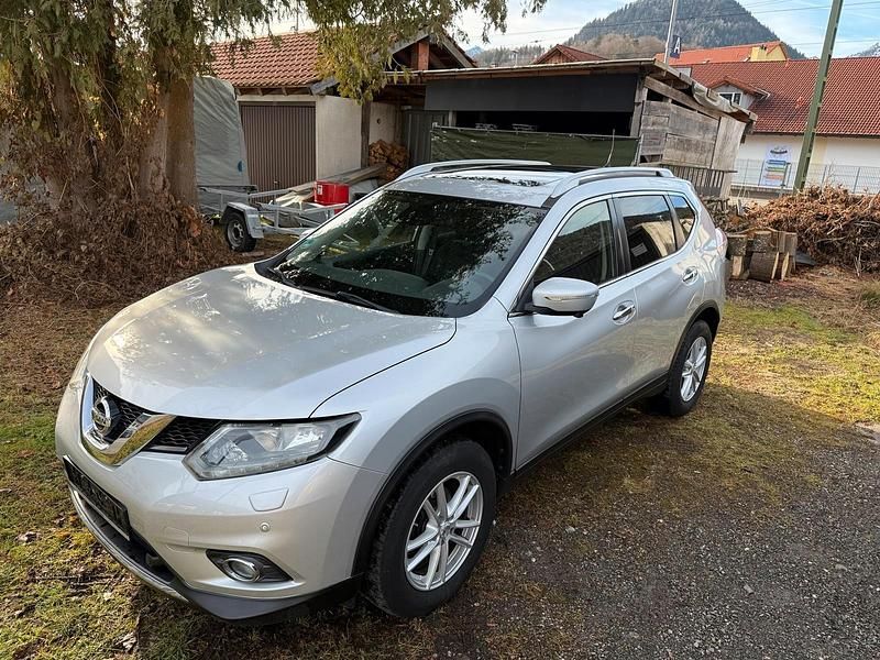 Gebraucht Nissan X-Trail 131 PS (96 kW) 2016 Silber SUV