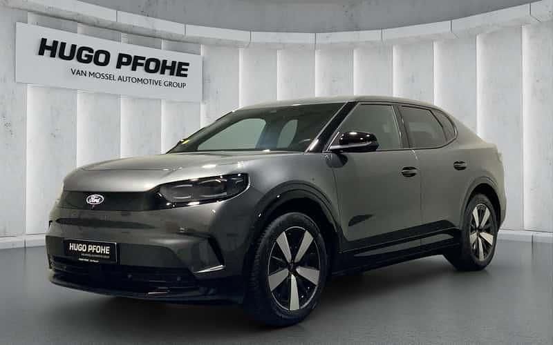 Magnetic grey metallic Neu 2025 Ford Capri Extended Range SUV | 51.750 € (Teuer) - Bild 1/4