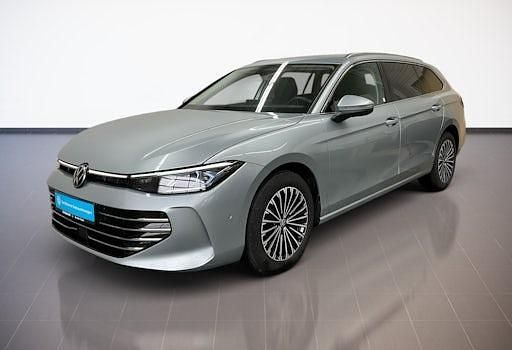 Gebraucht VW Passat Elegance 150 PS (110 kW) 2025 Oyster silver metallic Kombi