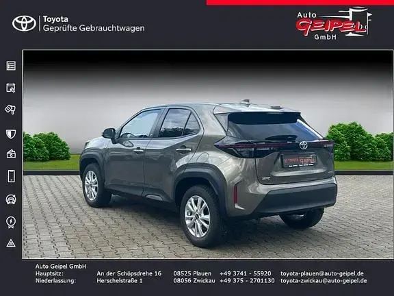 Gebraucht Toyota Yaris Connect Style 116 PS (85 kW) 2022 Manganbronze metallic Kleinwagen
