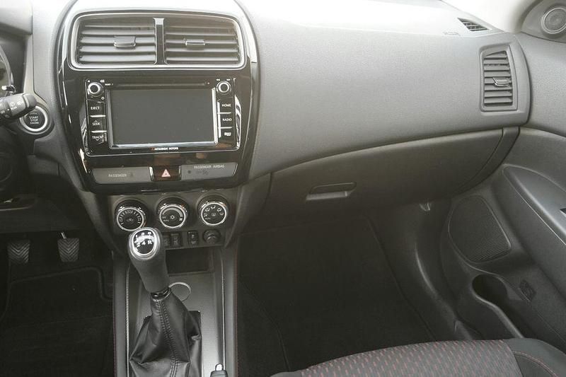 Braun Gebraucht 2018 Mitsubishi ASX Edition SUV | 12.900 € (Fairer Preis) - Bild 1/4